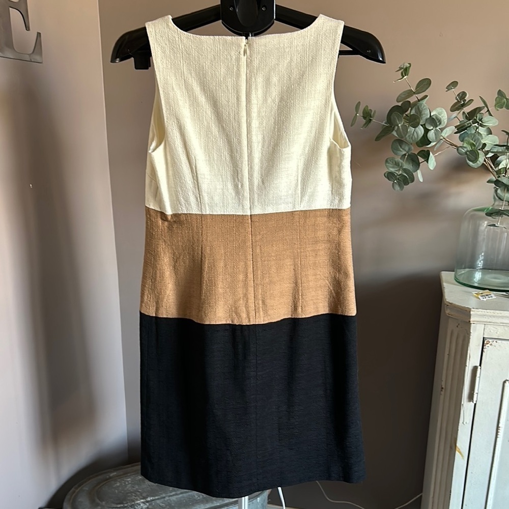 TALBOTS PETITES Color Block Sheath Dress Size 2P
Resort Wear - Picture 3 of 5
